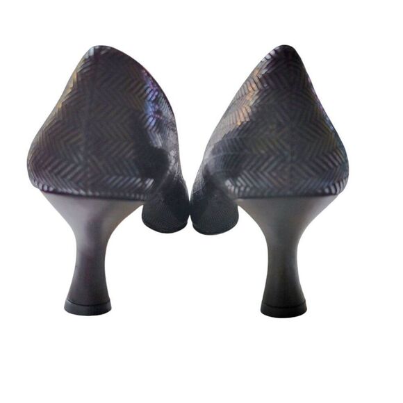 Renee Black Patent Leather Kitten Heels Size 7 With Bow & Gold Eyelets Zigzag - Picture 4 of 8